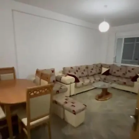 Lejlighed Bright & Spacious 1-bedroom In Stylish Municipality Of Paris,