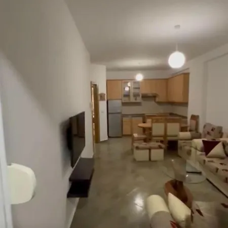 Bright & Spacious 1-bedroom In Stylish Municipality Of Paris, Lejlighed *