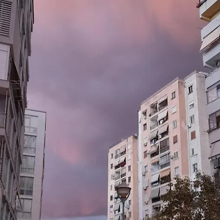 Bright & Spacious 1-bedroom In Stylish Municipality Of Paris, Lejlighed Tirana