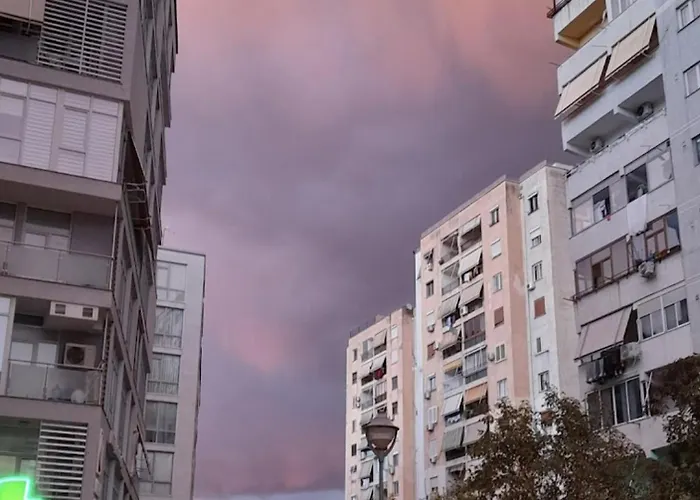 Bright & Spacious 1-bedroom In Stylish Municipality Of Paris, Lejlighed Tirana